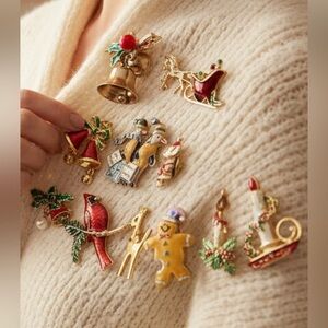 Festive Vintage Christmas Holiday Some Signed Collectable Brooch Set